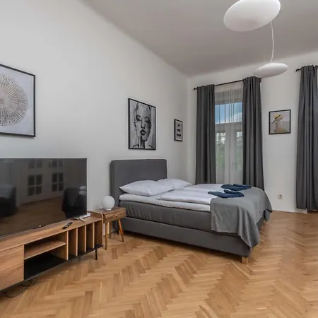 Centrally Located 3Bd Home Near National Museum Prague Exterior photo