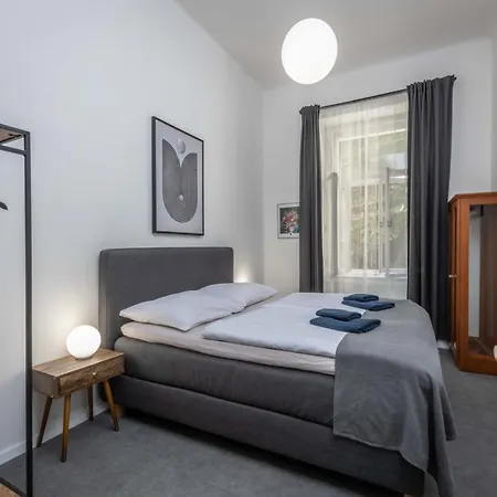 Centrally Located 3Bd Home Near National Museum Prague Exterior photo