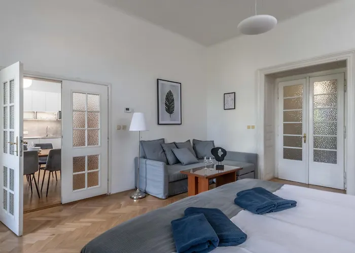 Centrally Located 3Bd Home Near National Museum