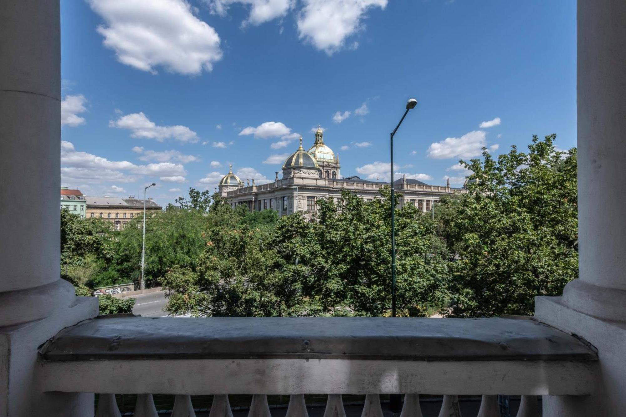 Апартаменты Centrally Located 3bd Near National Museum *